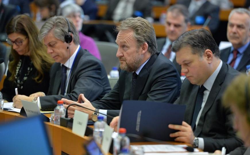 Izetbegović u Bruxellesu: Dejtonski sporazum mijenjati korak po korak 