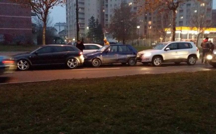 Lančani udes na Stupu: Sudarila se tri automobila (FOTO)