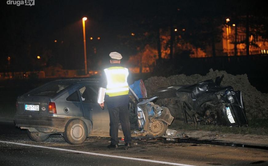 Teška saobraćajna nesreća: Poginulo dvoje, povrijeđeno četvoro