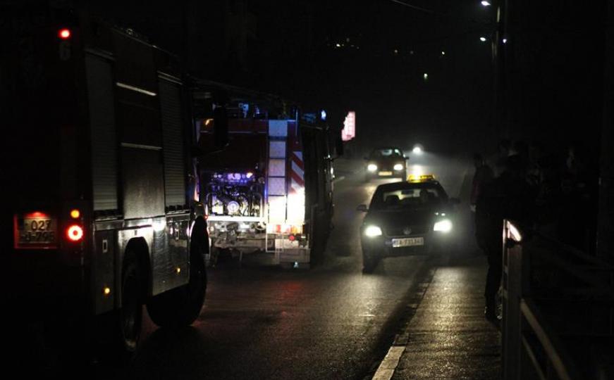 FOTO: Gorjela kuća na Sedreniku