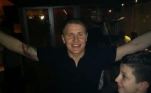 Senijad Ibričić zapjevao 'Grbavicu': Moj život cijeli... (VIDEO)