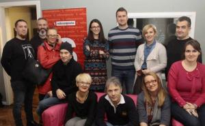 FOTO: Legendarni Bruce Dickinson posjetio Radio Sarajevo