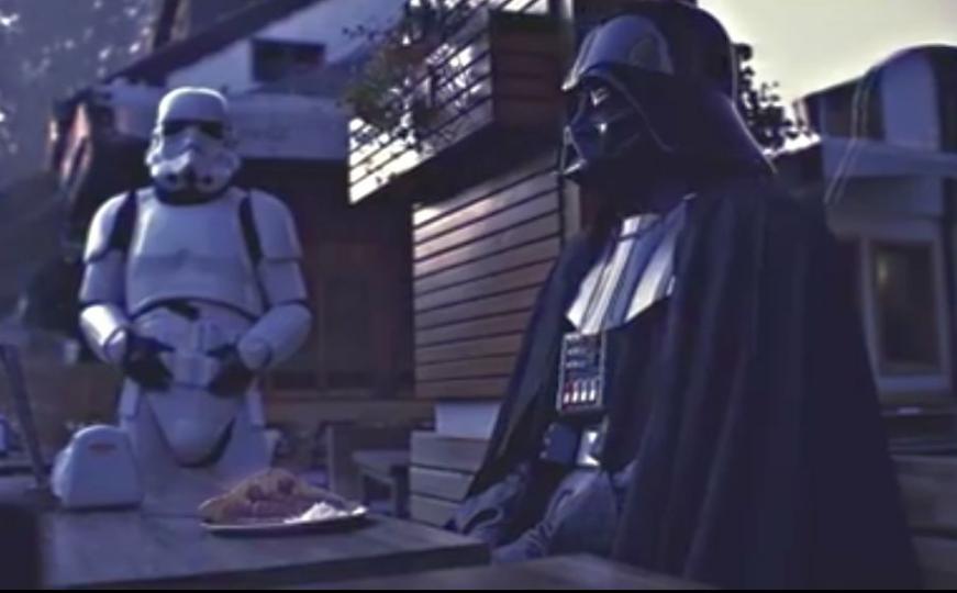 Darth Vader u Sarajevu: Probao ćevape, prošetao Siranom, promijenio Vječnu vatru (VIDEO)