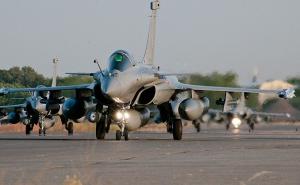 Francuska napala Islamsku državu s desetak borbenih aviona