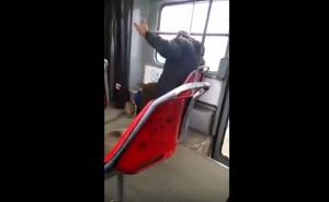 Veselo u tramvaju: Kao što je Bosna moja, na svijetu ljepše nema... (VIDEO)