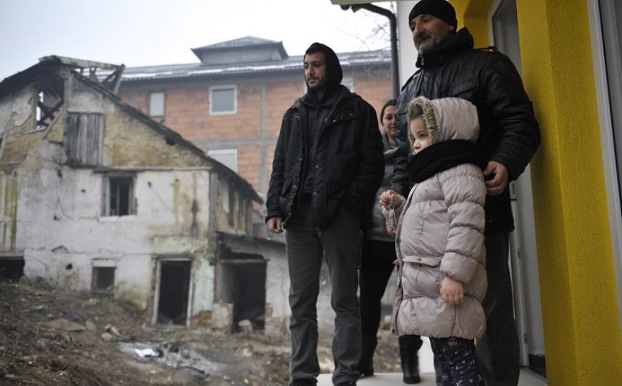 Za bolji život sarajevskih Roma: Četiri porodice dobile novi smještaj na Gorici (FOTO)