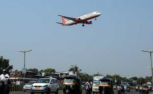 Indijca usisao motor aviona na aerodromu u Mumbaiju