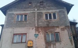 Porodica Čakal ostala bez kuće na Širokači: Požar im je odnio sve (FOTO+VIDEO)