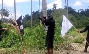 Islamska država objavila snimak kako pripremaju tinejdžere za borbu (VIDEO)