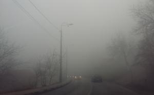 FOTO: Gusta magla na dijelu autoputa Kakanj - Sarajevo, gužve na ulazu u glavni grad