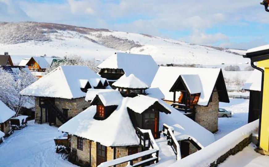 Rostovo: Doček Nove godine u apartmanima etno sela Babići!