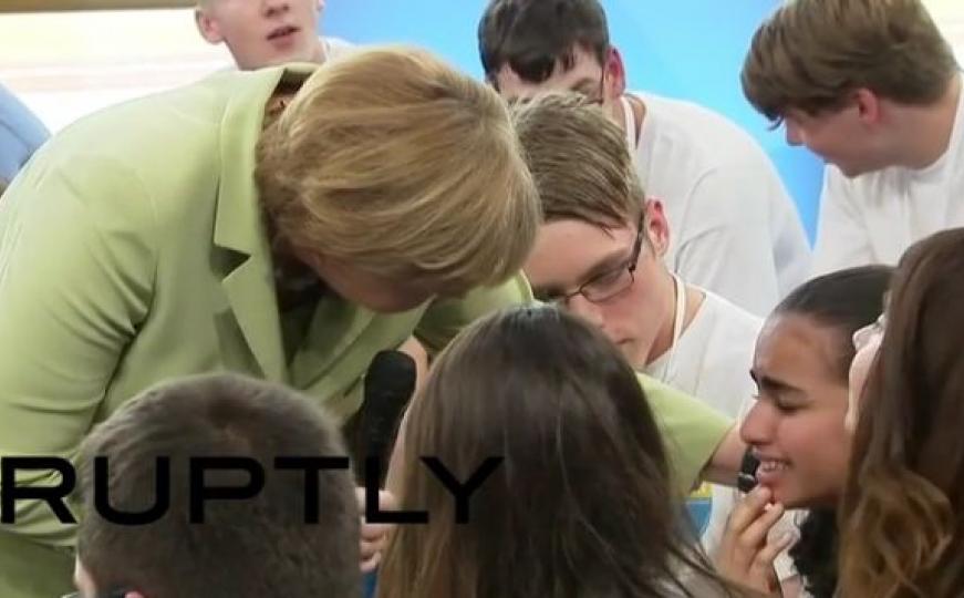 Djevojčica iz Palestine koju je Merkel rasplakala dobila boravišnu dozvolu