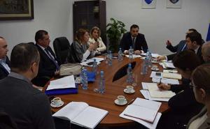 Smanjenjem cijene gasa do njegovog intenzivnijeg korištenja i smanjenja zagađenja zraka u KS-u