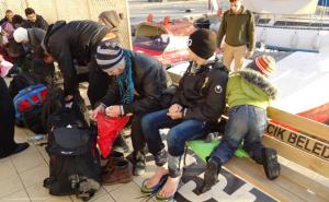 Turska: S pokvarene brodice spašeno 25 Sirijaca (FOTO)