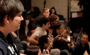 Druženje Dubioze i mladih mostarskih muzičara (VIDEO)