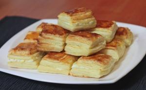 Ukusni zalogaji: Pripremite paštetice sa sirom