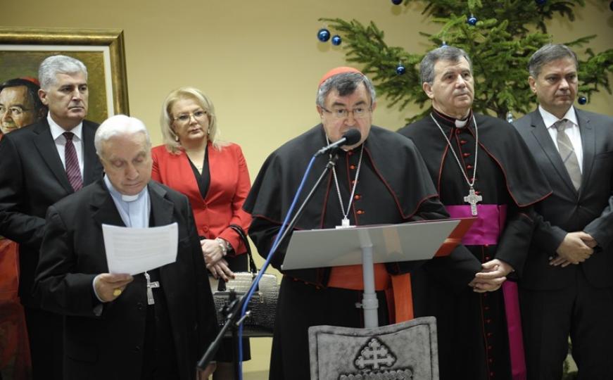 Božićni prijem kod kardinala Puljića: Svi osjećamo potrebu da se izgradi društvo za čovjeka (FOTO)