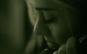 Poslušajte najveći svjetski hit na bosanskom jeziku: Halo, Adela, ja sam...