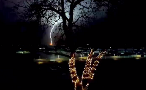 Tornada u SAD: 11 osoba poginulo (VIDEO)