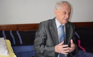 109-godišnjak iz Sarajeva: Čika Jovo i dalje piše i želi objaviti svoje radove (FOTO)