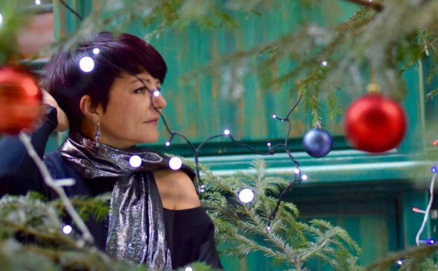 Praznična moda (srebrna ekstravagancija)