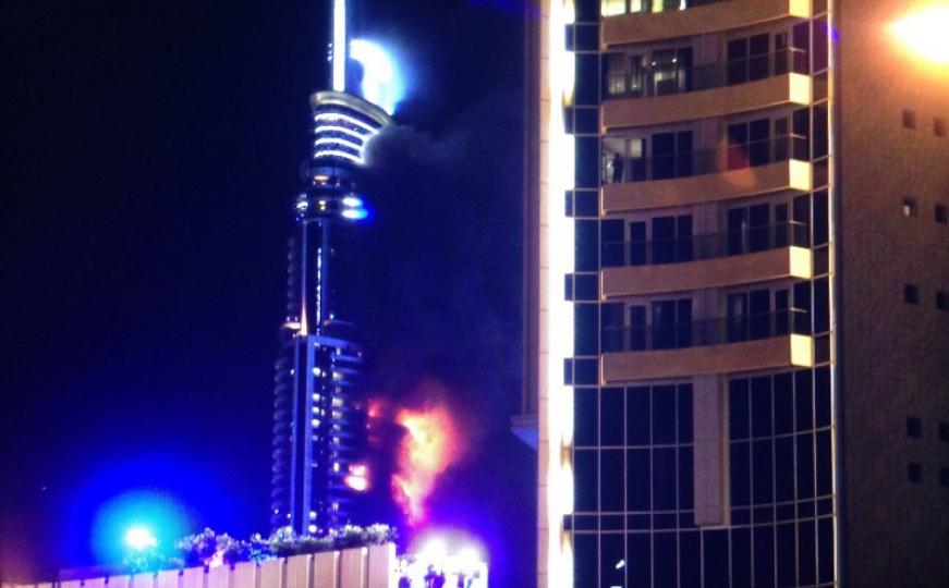 Požar u hotelu u Dubaiju: Nepokretnu majku nosio sa 15. sprata