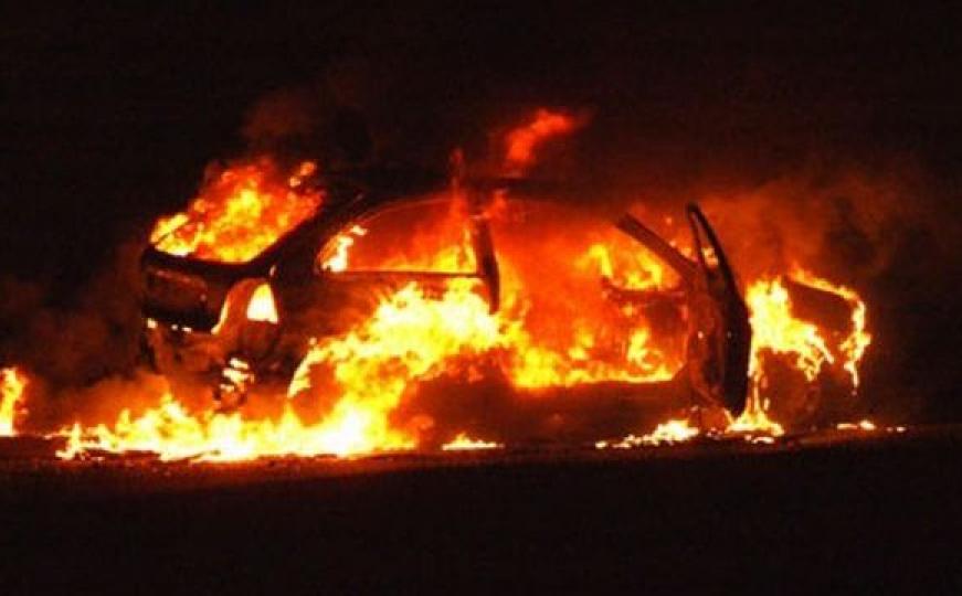 Sarajevo: U novogodišnjoj noći gorjeli automobili u Grbavičkoj i Ljubljanskoj