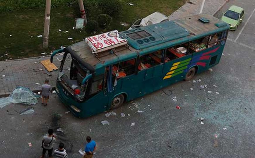 Kina: U požaru u autobusu nastradalo 14 putnika, 32 povrijeđeno