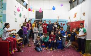 Novogodišnja čestitka iz Muzičke sobe: Širite ljubav i gradite iskrena drugarstva (FOTO+VIDEO)