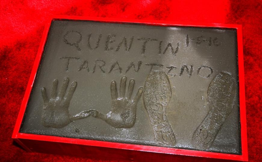 Quentin Tarantino ostavio otiske šaka i stopala u Hollywoodu