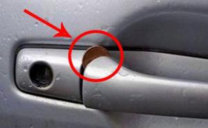 Lopovluci: Istina o 'upozorenju' o novčiću zaglavljenom na vratima vozila