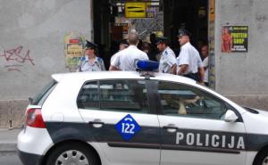 Samo u BiH: Policajac ga zaustavio zbog rutinske kontrole, on ga udario šakom u lice