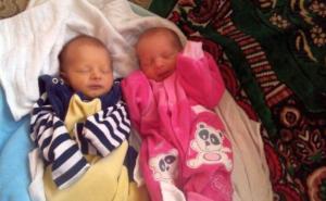 Dobri ljudi, idemo u akciju: Jednomjesečnim blizancima hitno potrebna pomoć