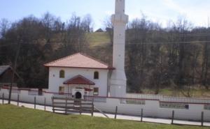 Pale: Na ulazu u džamiju bačena dva molotovljeva koktela 