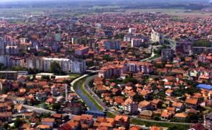 Pijani pješak 'sudario se s automobilom', policija ga privela