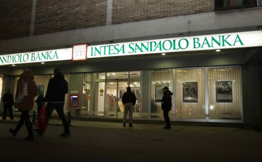 Potraga za pljačkašima banke: Odnijeli 10.000 maraka, ali ne u tramvaj