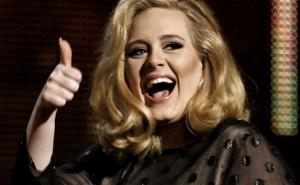 Pop diva Adele sa singlom 'Hello' do milijardu pregleda na YouTubeu