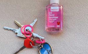 Mali trikovi: Kako odlediti zaleđenu bravu na automobilu (VIDEO)