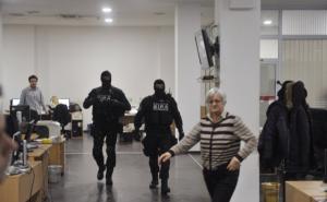 Urednički kolegij Avaza: Fotografije dokazuju prisustvo specijalaca u redakciji