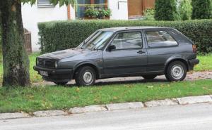 Filmska scena u Sarajevu: Ukrali golfa, policija ih uhvatila u rutinskoj kontroli