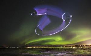 Ples sa polarnom svjetlošću: Spektakularan let najboljeg svjetskog Acro paraglajdera (FOTO+VIDEO)