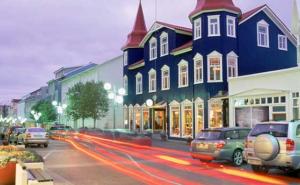 Island: Sirijske izbjeglice na aerodromu dočekao premijer, odmah dobili kuće