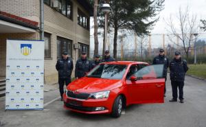 FOTO: Policijskoj stanici Novi Grad doniran automobil