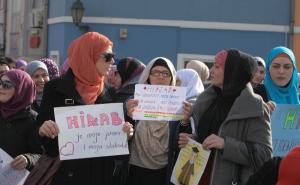 Tuzla: Protest povodom Svjetskog dana hidžaba (FOTO)