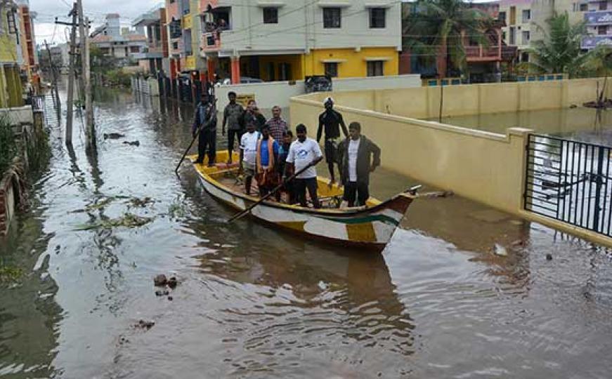 Indija: U moru se utopilo 13 studenata