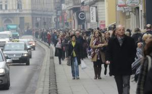 FOTO: Sarajevske ulice prepune šetača