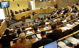 Šta zanima federalne poslanike: Kladionice, loše locirane deponije, posipanje soli po cestama...