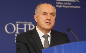 Valentin Inzko: Srđan Aleksić je dokaz da ljudi mogu biti pošteni, a najteže je biti dobar čovjek