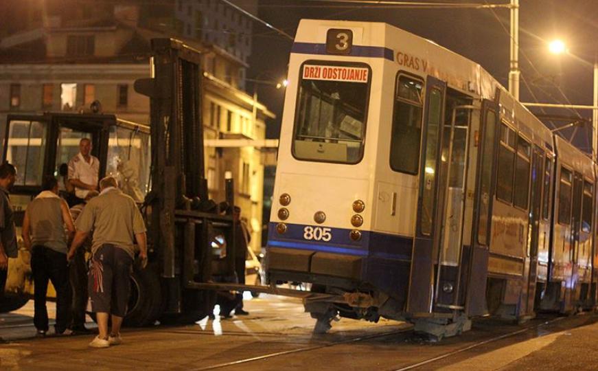 Sarajevo: U Nedžarićima se sudarili tramvaj i automobil