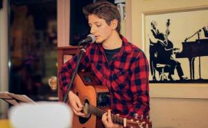 David Grebenar: Mladić koji daje vjeru u život oboljeloj djeci 